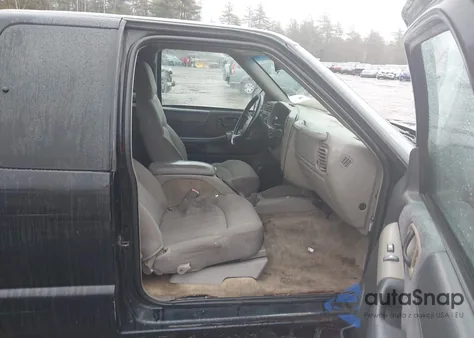 2003 Chevrolet S-10 Ls from USA, damaged, VIN 1GCDT19X838283705